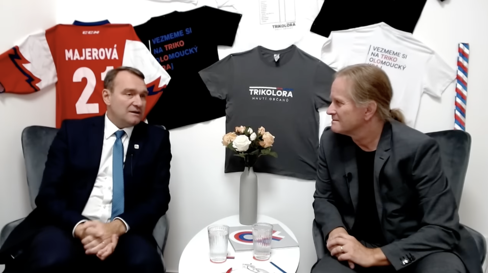Radim Fiala SPD Oni Se N s Boj A Proto N s N lepkuj TRIKOLORA radim-fiala-spd-oni-se-n-s-boj-a-proto-n-s-n-lepkuj-trikolora